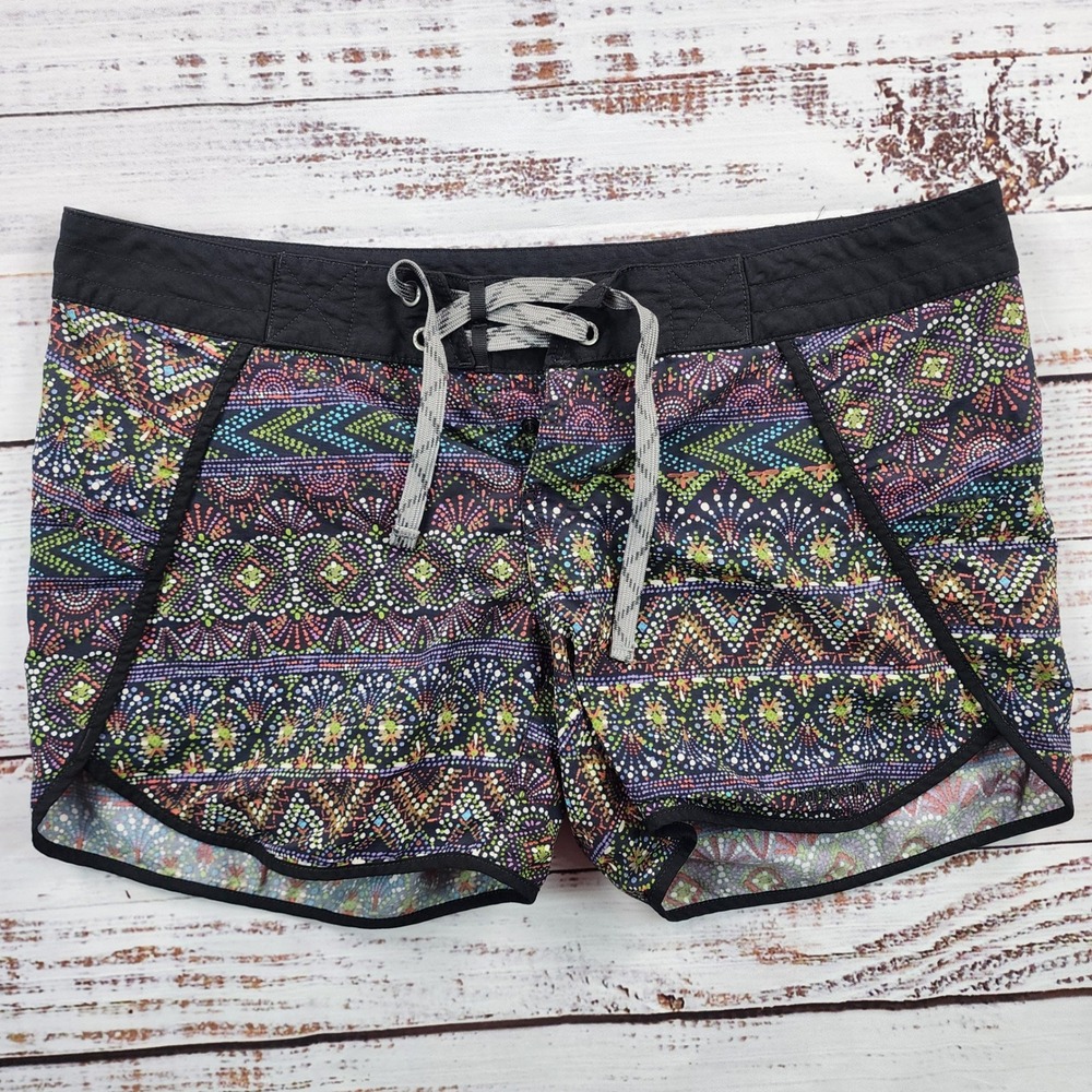 Patagonia Wavefarer Board Shorts 4"‎ Womens Size 6 Papyrus Pop Black Aztec 76596